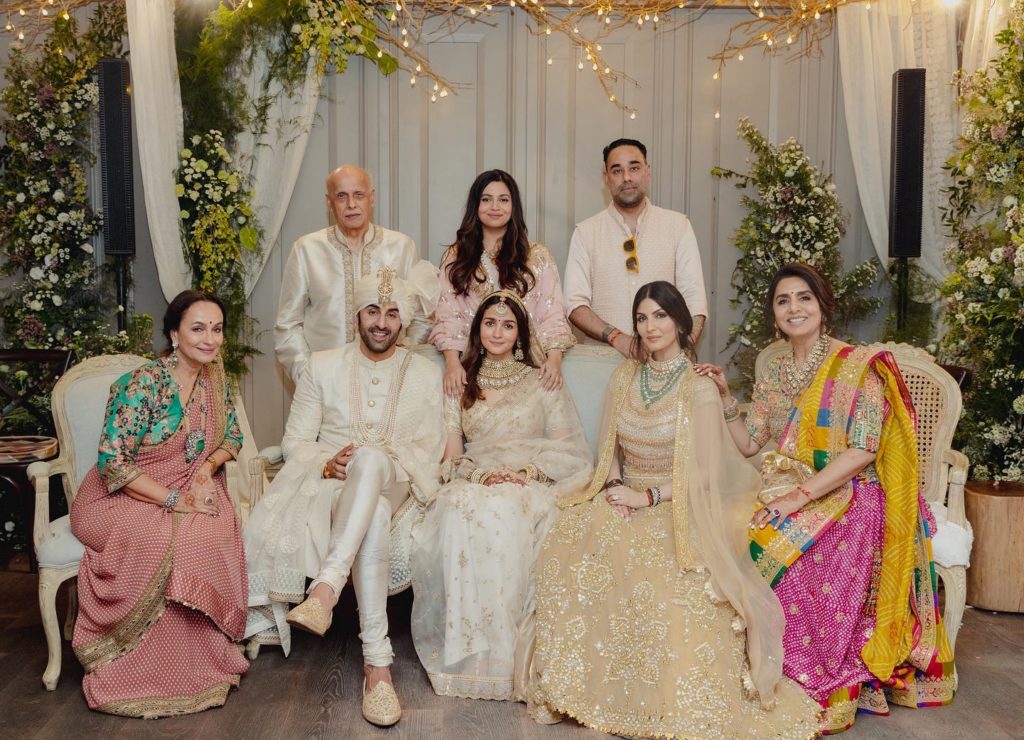 Ranbir Alia Family Wedding Photoshoot 1