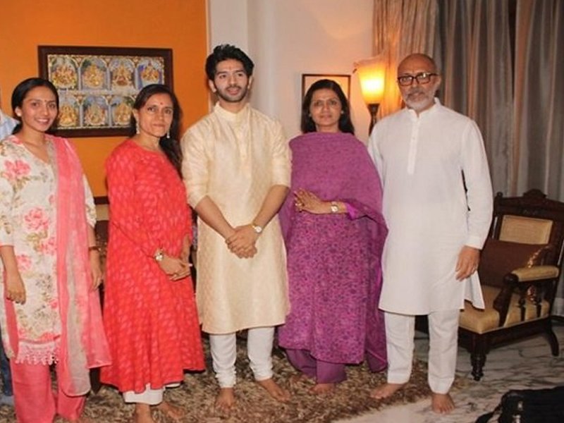 Amrish Puri Family Photo