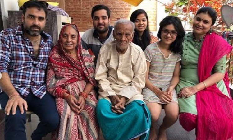 pankaj tripathi family 2