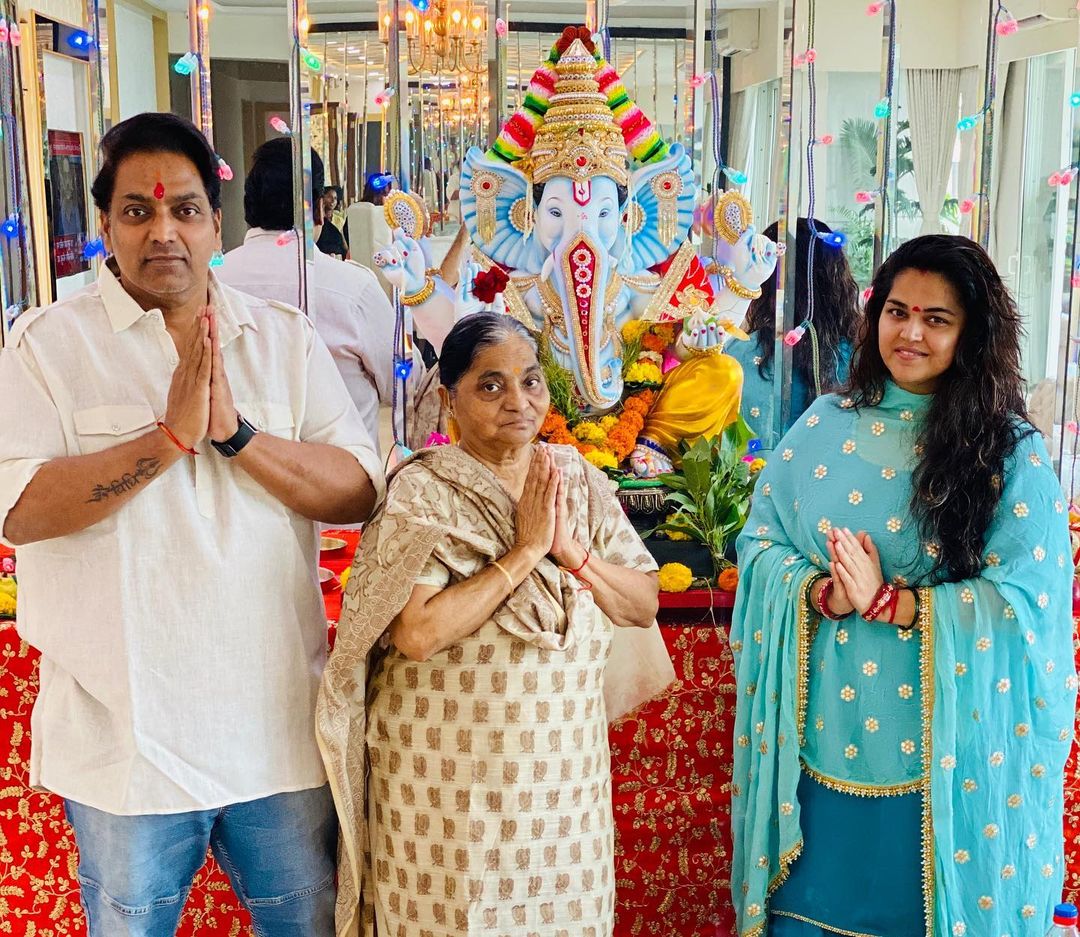 Ganesh Acharya Family