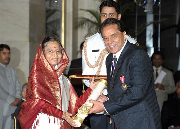 Dharmendra Deol Award