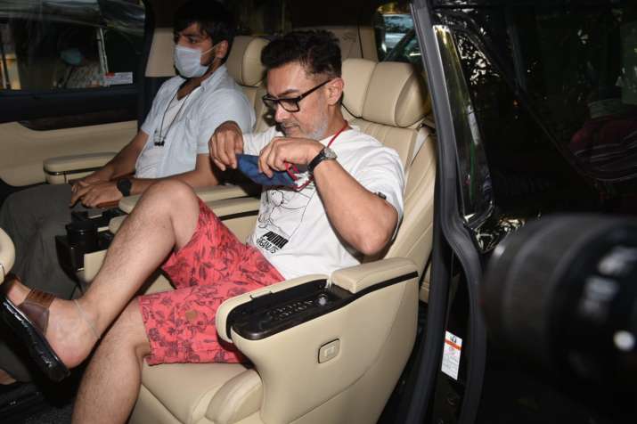 Aamir Khan V class Mecedes Benz