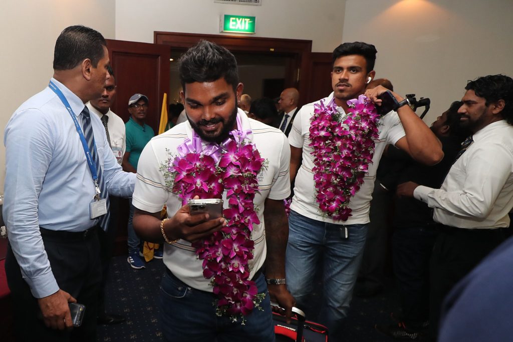 Srilanka Team welcome win asia cup 2