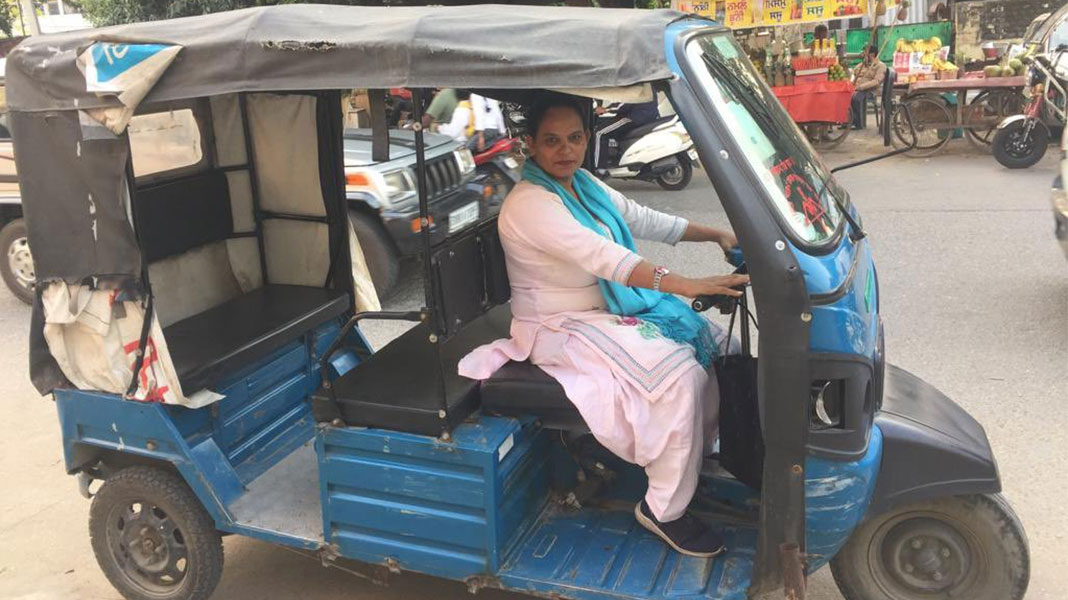 Paramjit Kaur E-Rickshaw 1