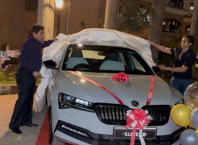 Johnny Lever New Car 1