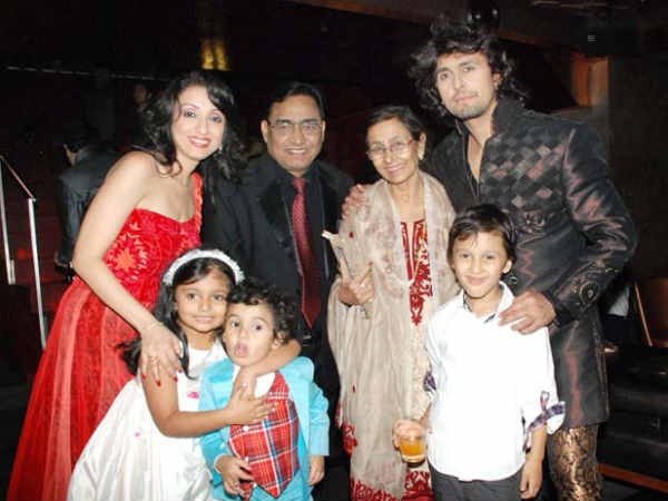 SOnu Nigam Mother Father