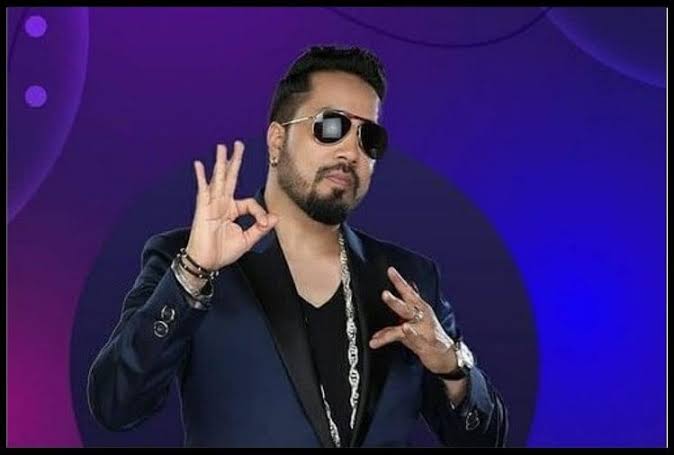 Singer Mika Singh's health deteriorated, it is difficult to make voice out of the throat, fans are praying